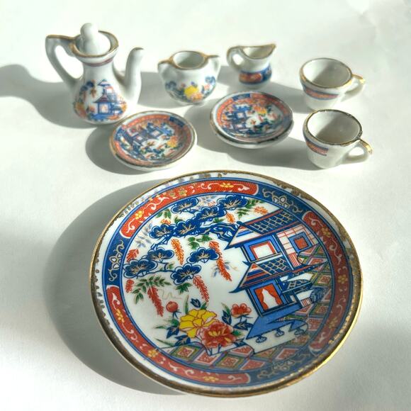 Tiny Miniature Asian Tea Set Dollhouse Size Teacups Saucers Teapot Porcelain - Picture 2 of 8